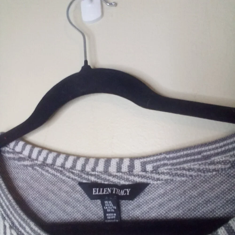 Ellen Tracy Sweater Pullover XL Women Long Sleeve Pattern Gray White